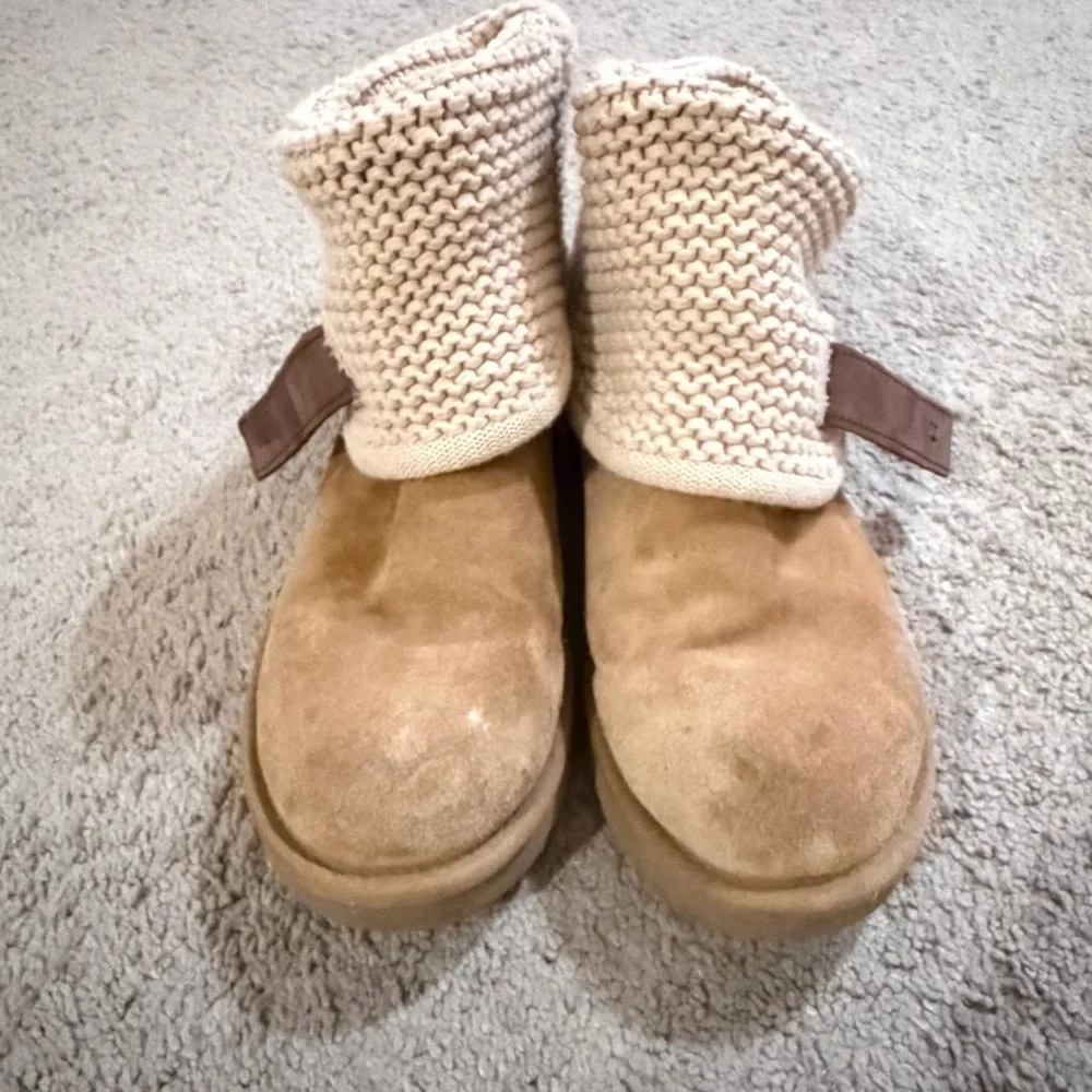 UGG Shaina Size 6 - Picture 5 of 16